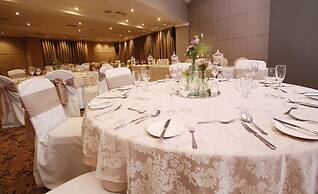Red Hall Hotel