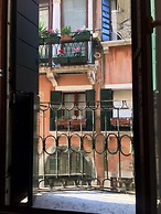 San Polo Canal View Apartments