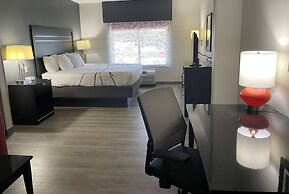 La Quinta Inn & Suites by Wyndham Tulsa Midtown