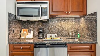 La Mer Beachfront Resort