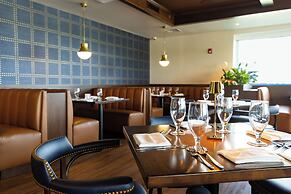 La Mer Beachfront Resort