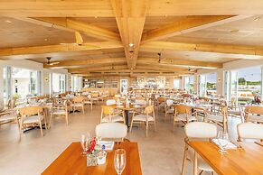 La Mer Beachfront Resort