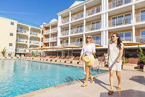 La Mer Beachfront Resort