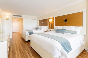 La Mer Beachfront Resort