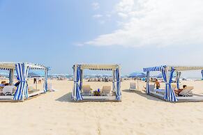 La Mer Beachfront Resort