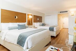 La Mer Beachfront Resort