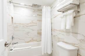 La Mer Beachfront Resort