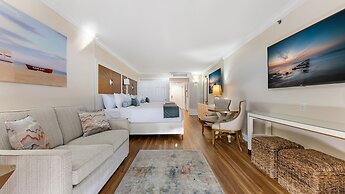 La Mer Beachfront Resort