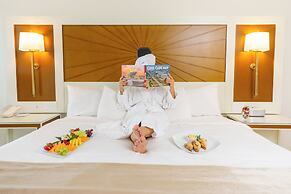 La Mer Beachfront Resort