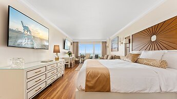 La Mer Beachfront Resort