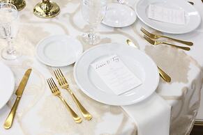 La Mer Beachfront Resort