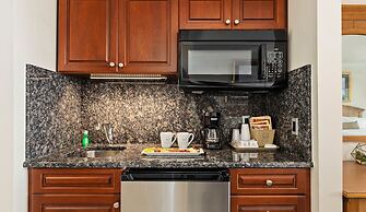 La Mer Beachfront Resort