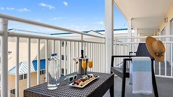 La Mer Beachfront Resort