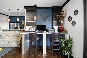 Super 8 by Wyndham Carthage TX