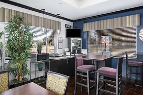 Super 8 by Wyndham Carthage TX