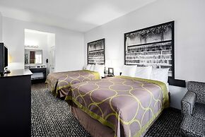 Super 8 by Wyndham Carthage TX