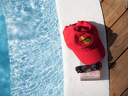 Surfers Bay Resort