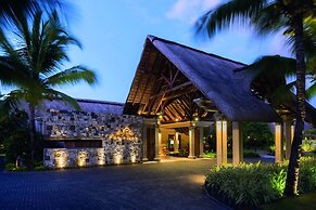 Paradis Beachcomber Golf Resort & Spa