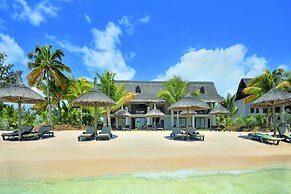 Paradis Beachcomber Golf Resort & Spa