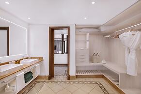 Paradis Beachcomber Golf Resort & Spa