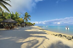Paradis Beachcomber Golf Resort & Spa