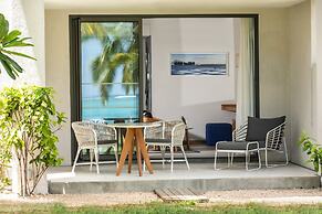 Paradis Beachcomber Golf Resort & Spa