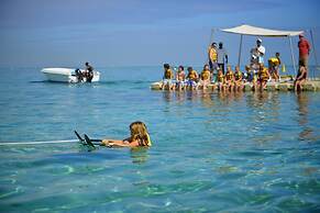 Paradis Beachcomber Golf Resort & Spa