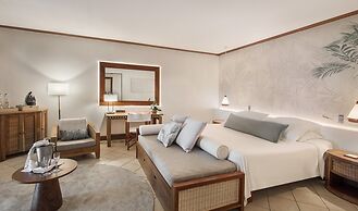 Paradis Beachcomber Golf Resort & Spa
