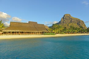 Paradis Beachcomber Golf Resort & Spa