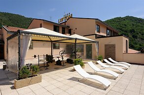 Guesia Village Hotel & Spa