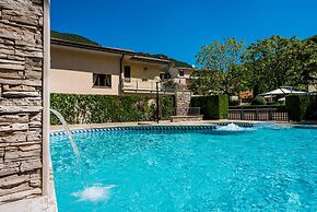 Guesia Village Hotel & Spa