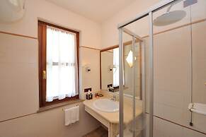 Guesia Village Hotel & Spa