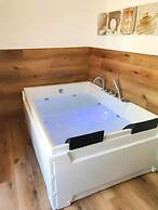 Guesia Village Hotel & Spa