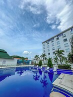 Sanha Plus Hotel