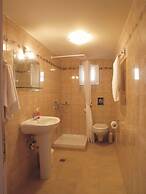 Niriides Beach Hotel