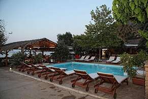 Niriides Beach Hotel