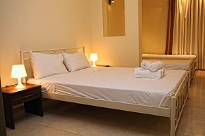 Niriides Beach Hotel