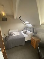 Autumn Leaves Guest House