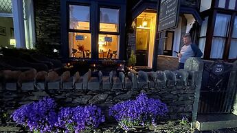 Autumn Leaves Guest House