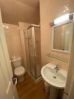 Autumn Leaves Guest House