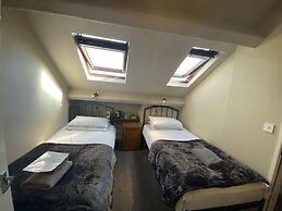 Autumn Leaves Guest House