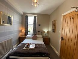 Autumn Leaves Guest House