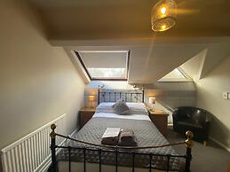 Autumn Leaves Guest House