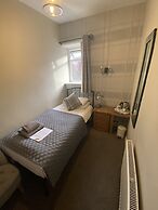 Autumn Leaves Guest House