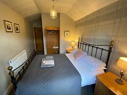 Autumn Leaves Guest House