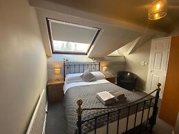 Autumn Leaves Guest House