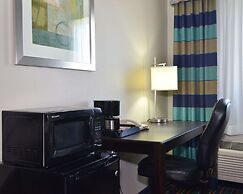 Quality Inn & Suites Kenedy - Karnes City