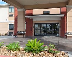 Quality Inn & Suites Kenedy - Karnes City