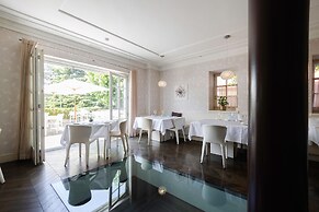 Hotel Eden