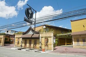 Victoria Court Las Piñas